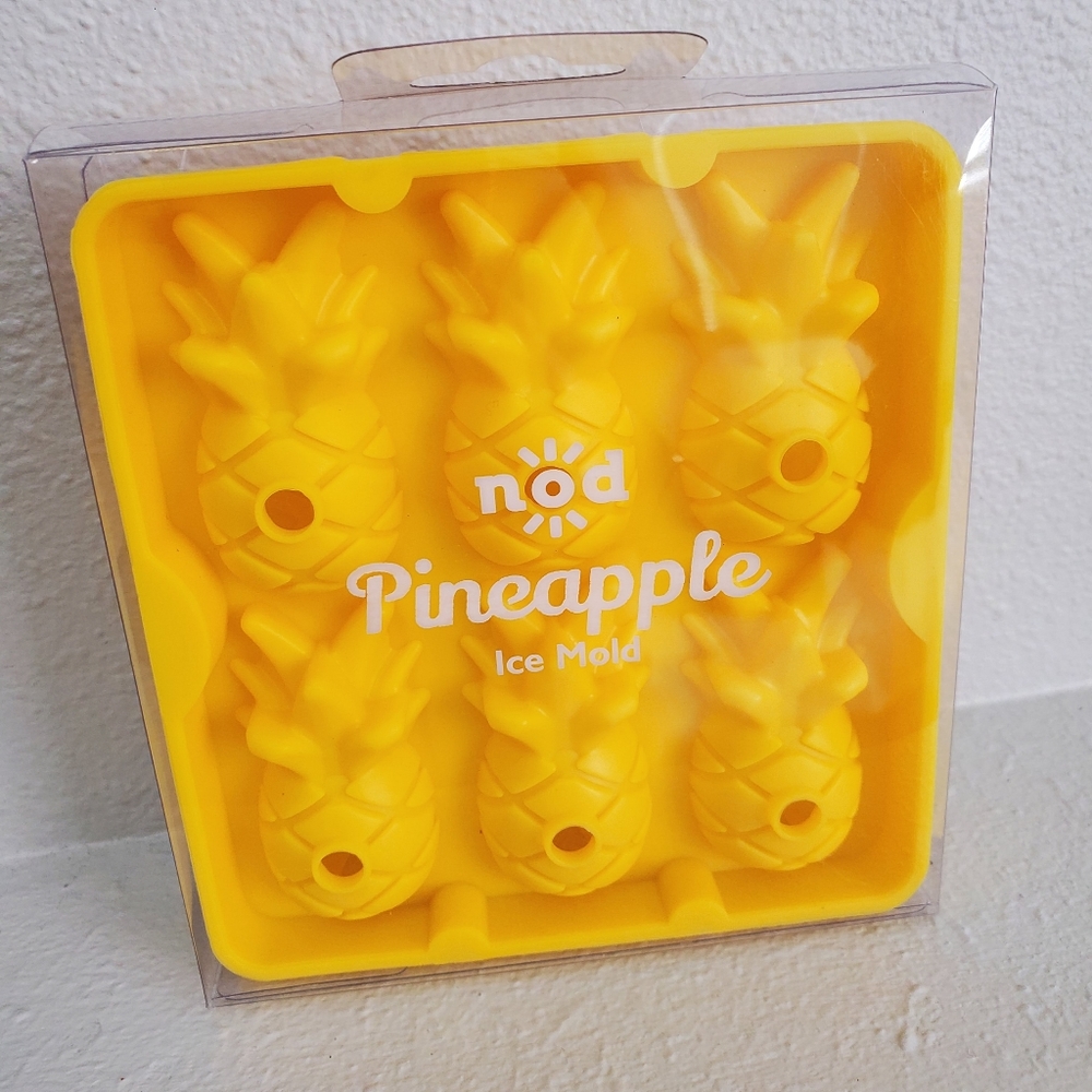 Pineapple ice cube tray